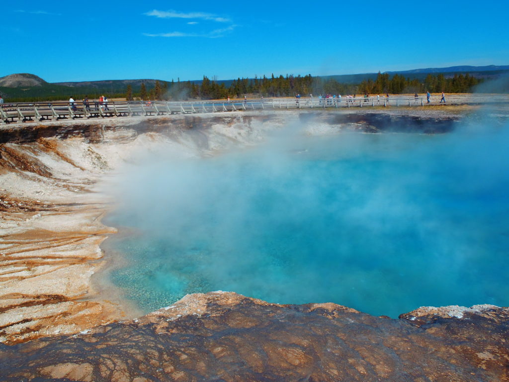 Yellowstone_Excelsior Geyser Crater