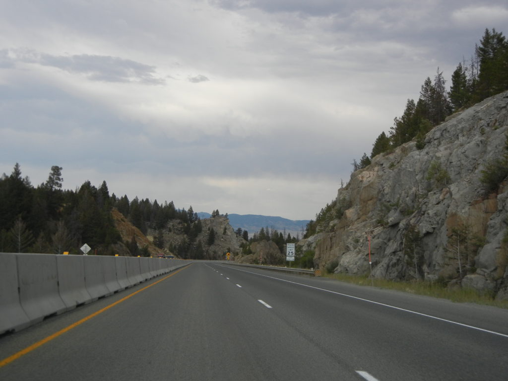 Driving_mountain pass