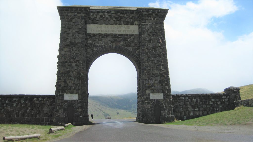 Yellowstone_Roosevelt Arch